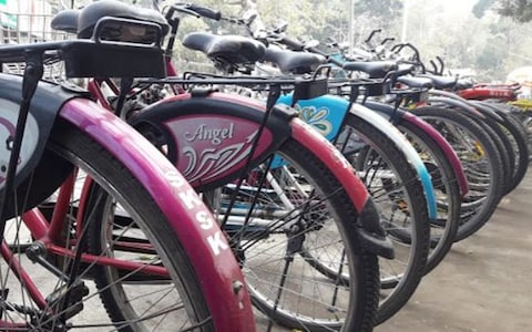 Cycling around the Kodai Lake