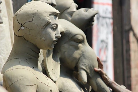 Visit the Potters Colony @ Kumartuli