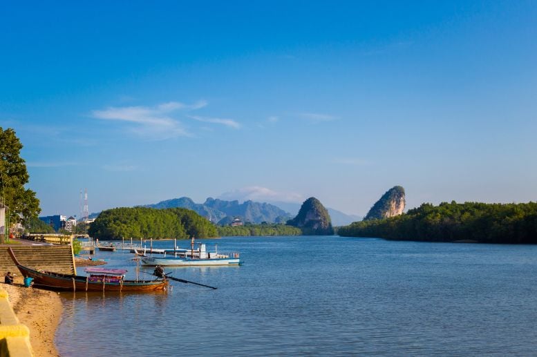 Krabi Khao Khanab Nam Mountains Landscape Image