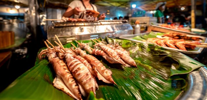 krabi_street_food_at_a_local_market_3