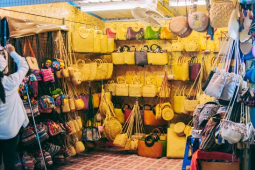 krabi_shopping_at_walking_street_2