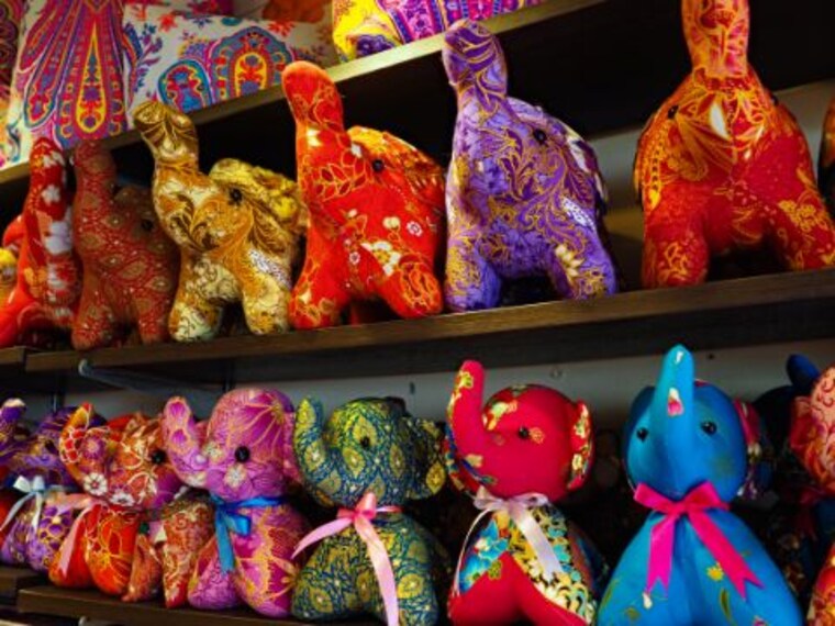 krabi_shopping_at_walking_street_4