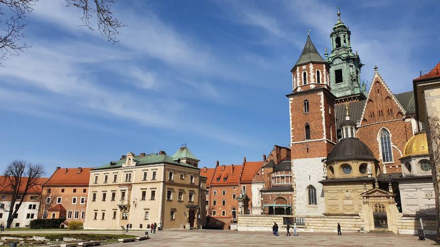 Krakow_Wawel_Royal_Castle_2