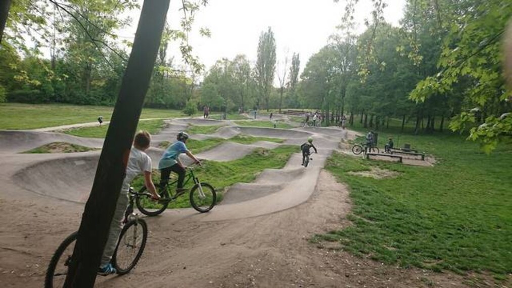 Krakow_Polish_Airmen_Park_2