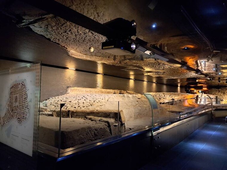 Krakow_Rynek_Underground_3