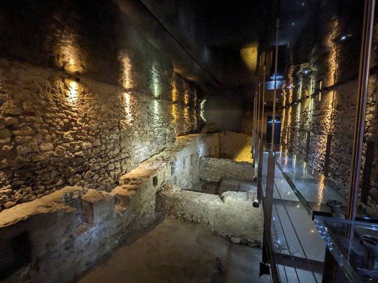 Krakow_Rynek_Underground_6