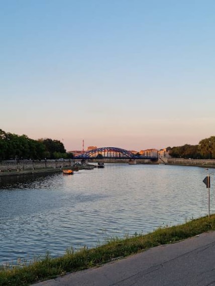 Krakow_Vistulan_Boulevards_2