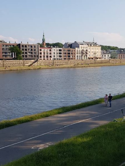 Krakow_Vistulan_Boulevards_3