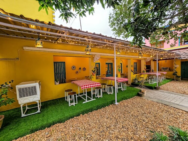 Jonaki_The_Coffee_Shop_2