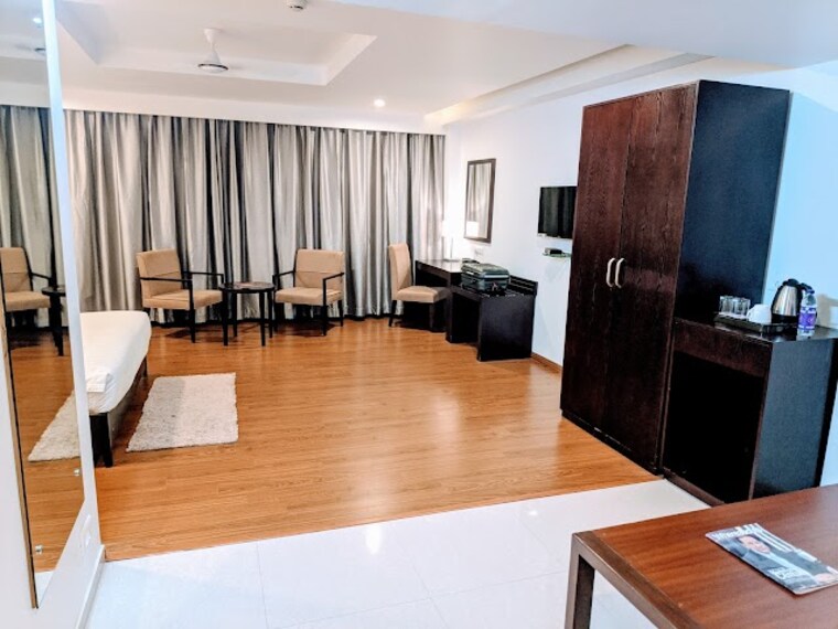 Triguna_Clarks_Inn_3