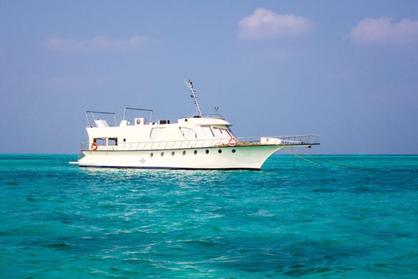 lakshadweep_yacht_cruise