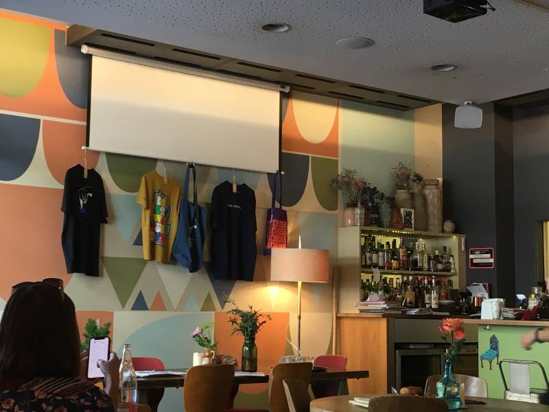 Lausanne_Cafe_des_Artisans_4