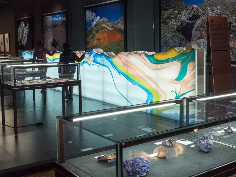 Lausanne_Natureum_departement_de_geologie_1