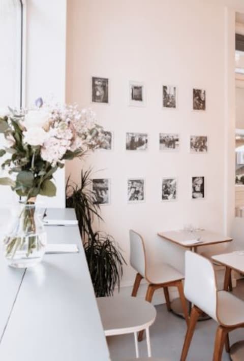 LImpression Cafe Restaurant