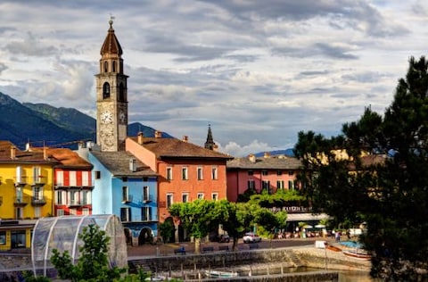 Chilling at Lakeside Promenade