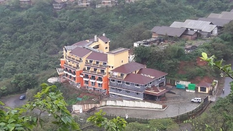 Antariksh Retreat