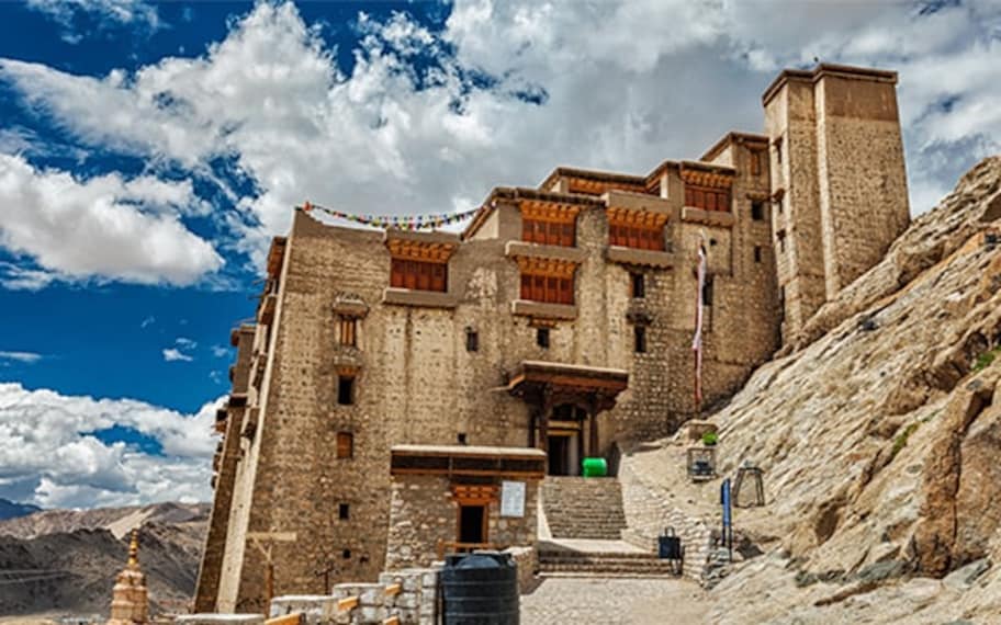 Leh Leh Palace Landscape Image