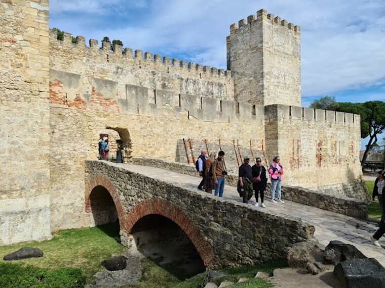 Castelo_de_S_Jorge_1