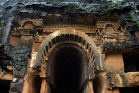 karla_and_bhaja_caves_1