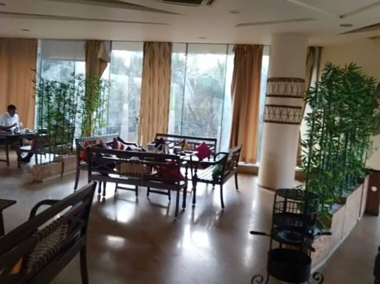 lonavala_khandala_triose_plaza_3