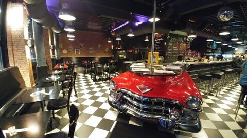 Max Restaurant & Car-Bar