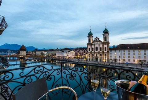 Restaurant Balances