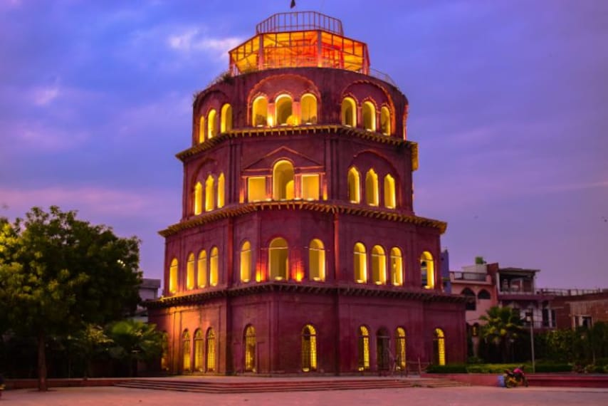 Lucknow Satkhanda Landscape Image