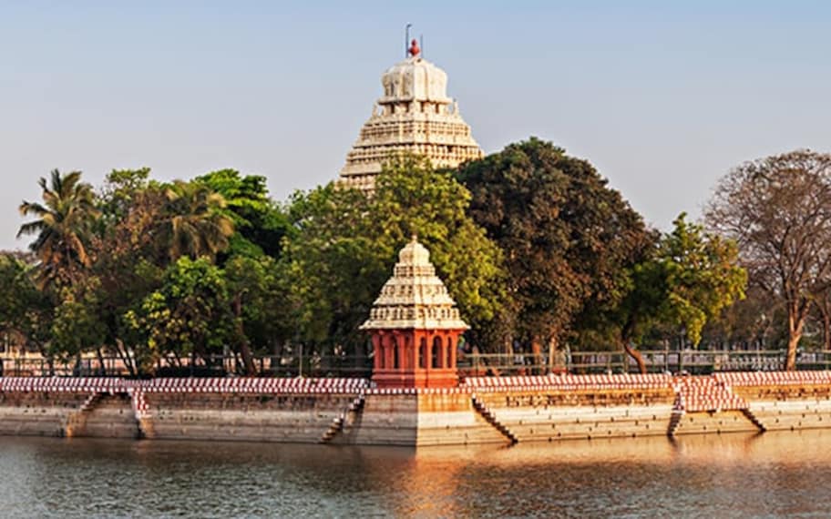 Madurai Vandiyur Mariamman Temple Landscape Image