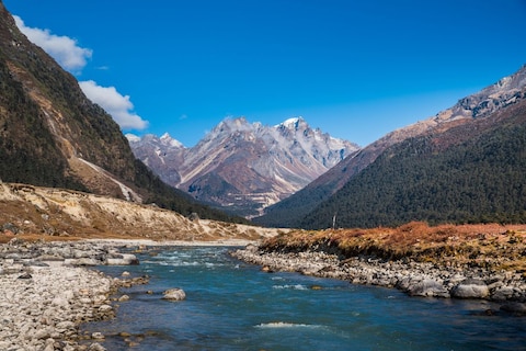 Image from popular destination Lachung - Enchanting Lachung: A Heavenly Retreat Amidst the Mountains