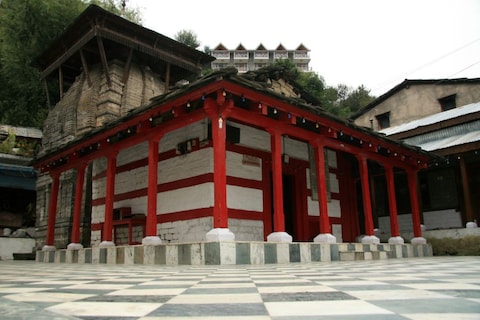 Vashisht Hot Water Springs