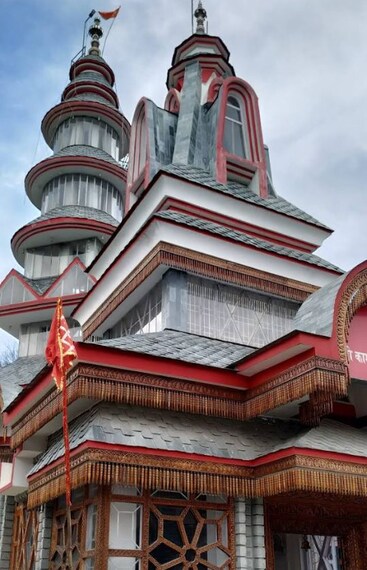 Kamaksha_devi_temple_3