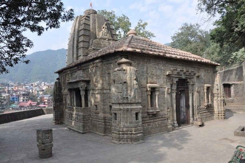Triloknath_temple_1
