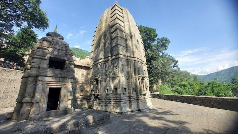 Triloknath_temple_3