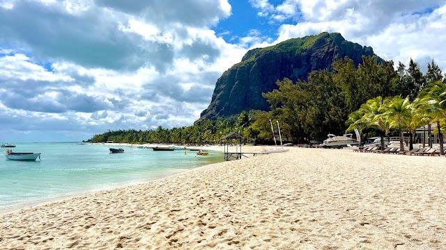 Le_Morne_Beach_2