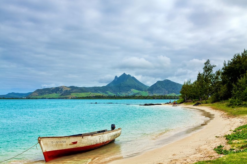 Aux_Cerfs_Beach_1