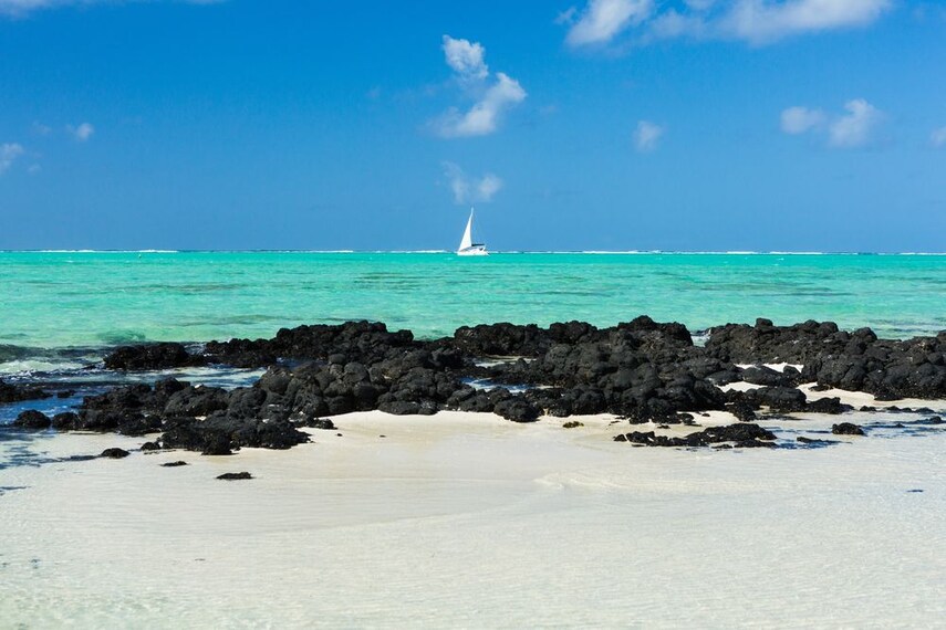 Aux_Cerfs_Beach_3