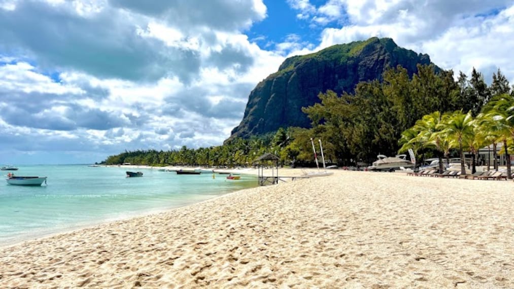 Le_Morne_Beach_2