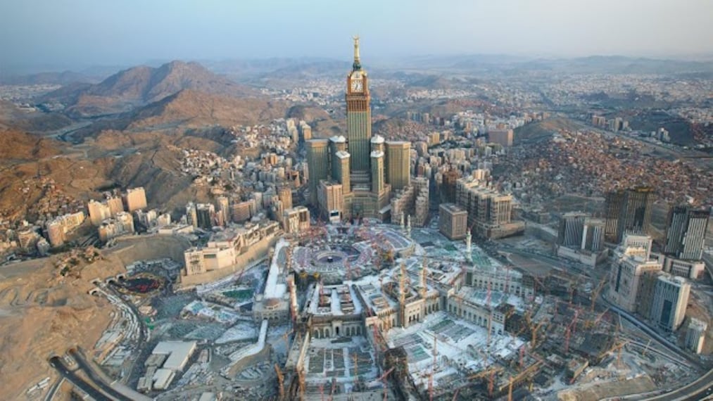 The-Clock-Towers-mecca-3