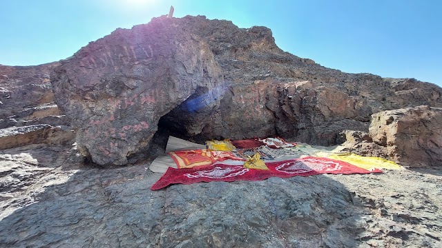 Cave_of_Bani_Haram_1