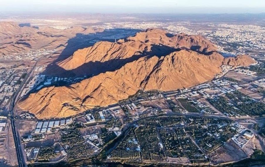 Scale_Mount_Uhud_2
