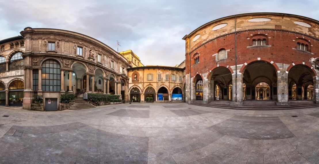piazza-mercanti-milan-2