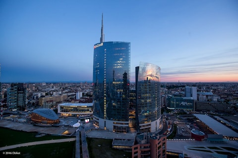 UniCredit Tower