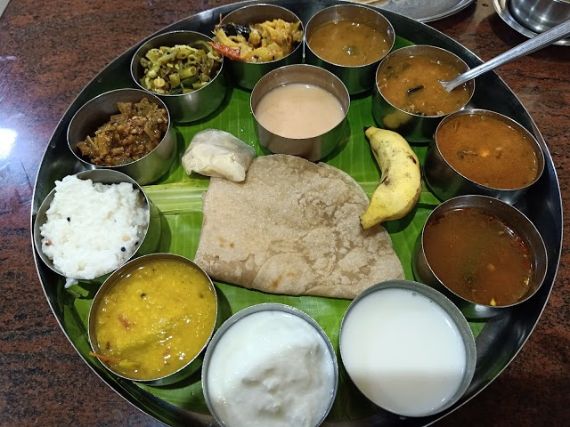 munnar_hotel_sri_nivas_restaurant