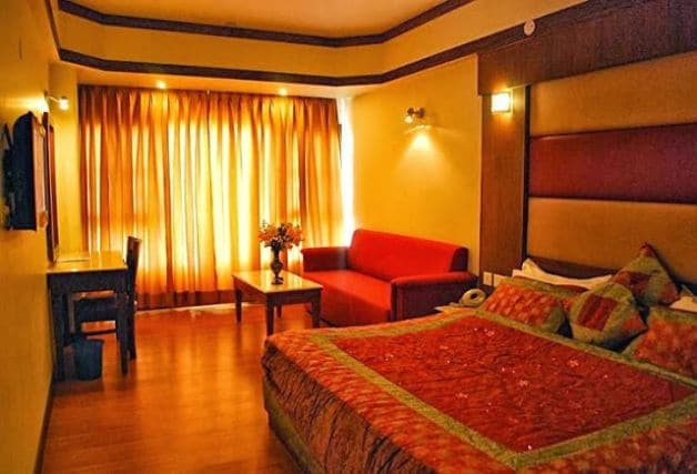 Mussoorie Hotel Vishnu Palace Landscape Image