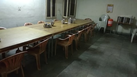 Youth Hostel Family Restaurant & Canteen 
