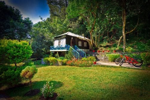 nainital_latitude_29_by_the_lake_resort_3
