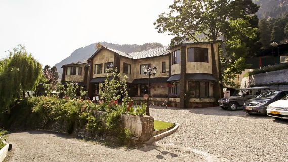 nainital_shervani_hilltop_1