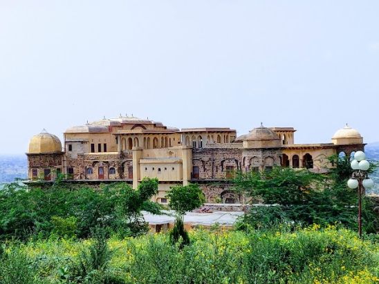 neemrana_tijara_fort_palace