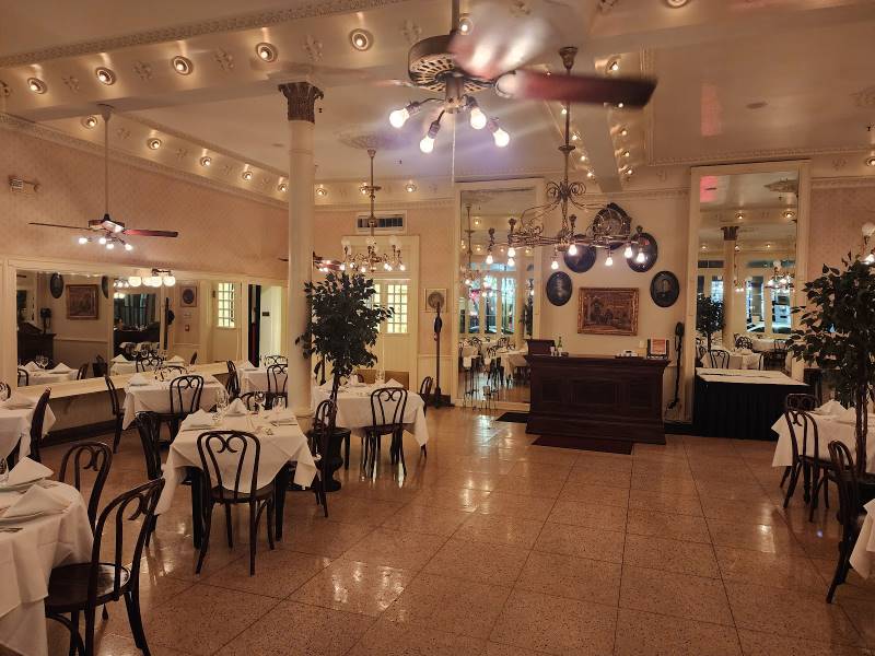 New_Orleans_Antoines_Restaurant_9