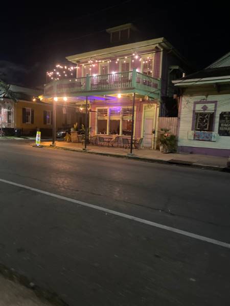 New_Orleans_Magazine_Street_2